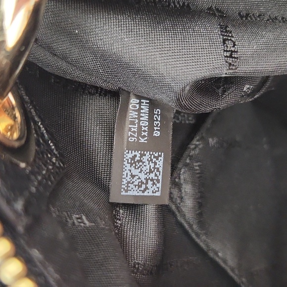 Michael Kors black pebbled leather crossbody bag - Picture 11 of 11